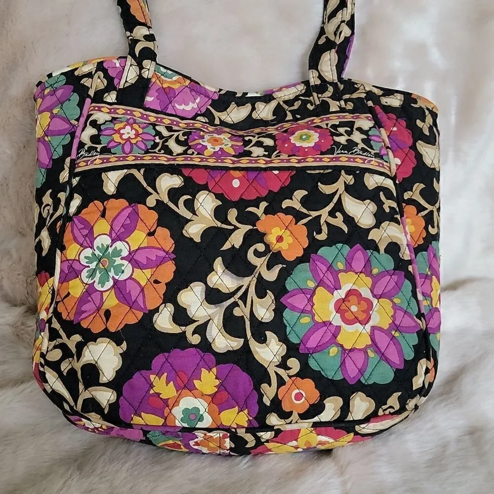 ** HOST PICK** VERA BRADLEY SUZANI HOLIDAY BLACK FLORAL TOTE BAG (RETIRED)
